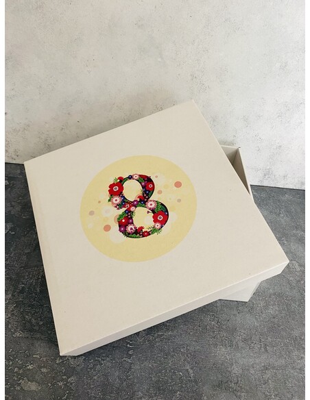 Kadınlar Günü Hediye Kutusu