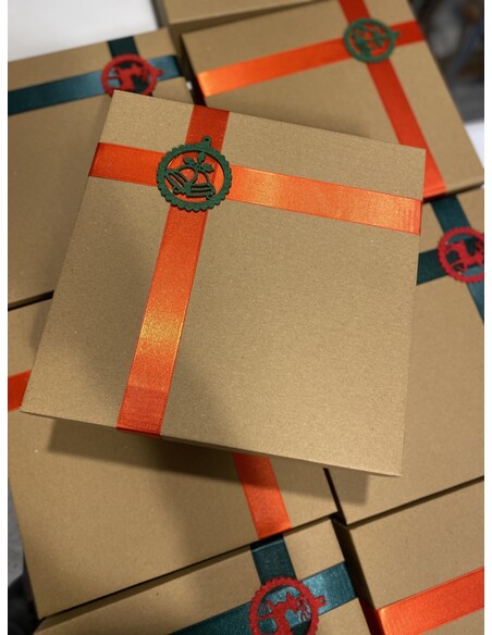 Yılbaşı Yeni Yıl Hediye Kutusu	48